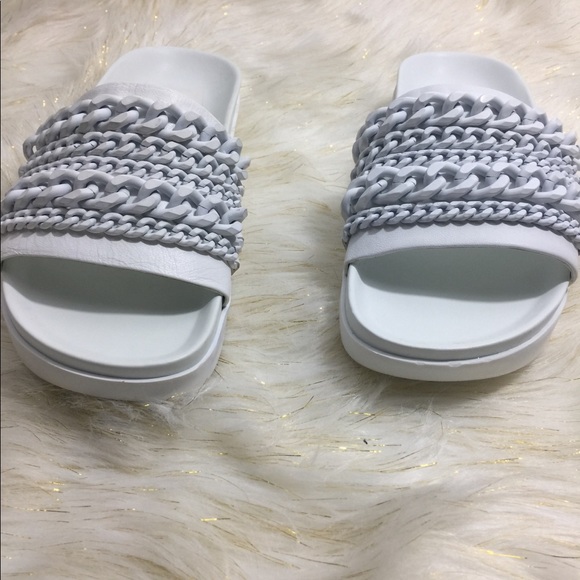 Kendall+Kylie Women's Shiloh Slide in White - Picture 8 of 8